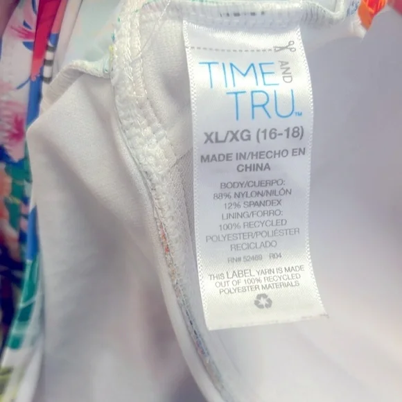 TIME AND TRU 🌺SWIM TOP Tropical Floral Halter Top - Picture 3 of 6